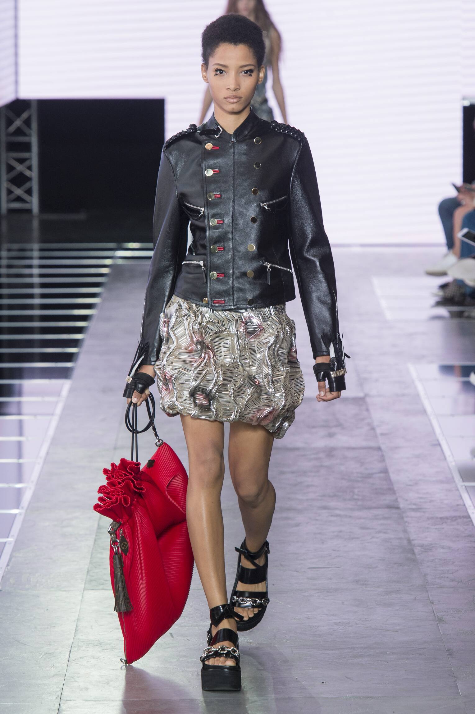 LOUIS VUITTON SPRING SUMMER 2016 WOMEN&#39;S COLLECTION | The Skinny Beep