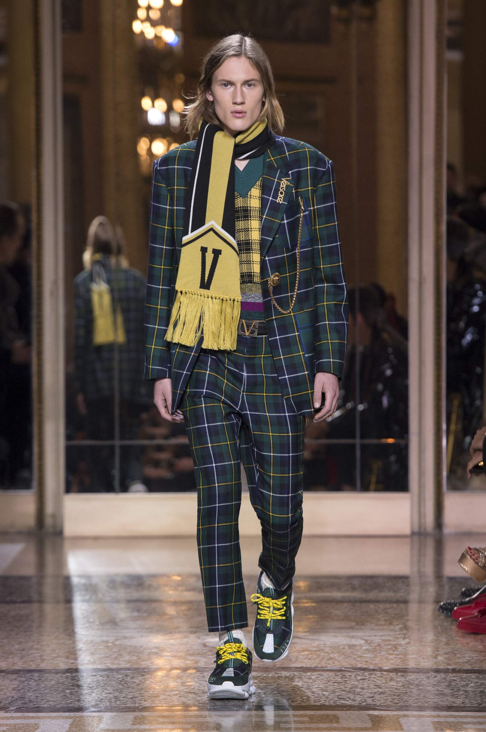VERSACE FALL WINTER 2018 MEN’S COLLECTION | The Skinny Beep