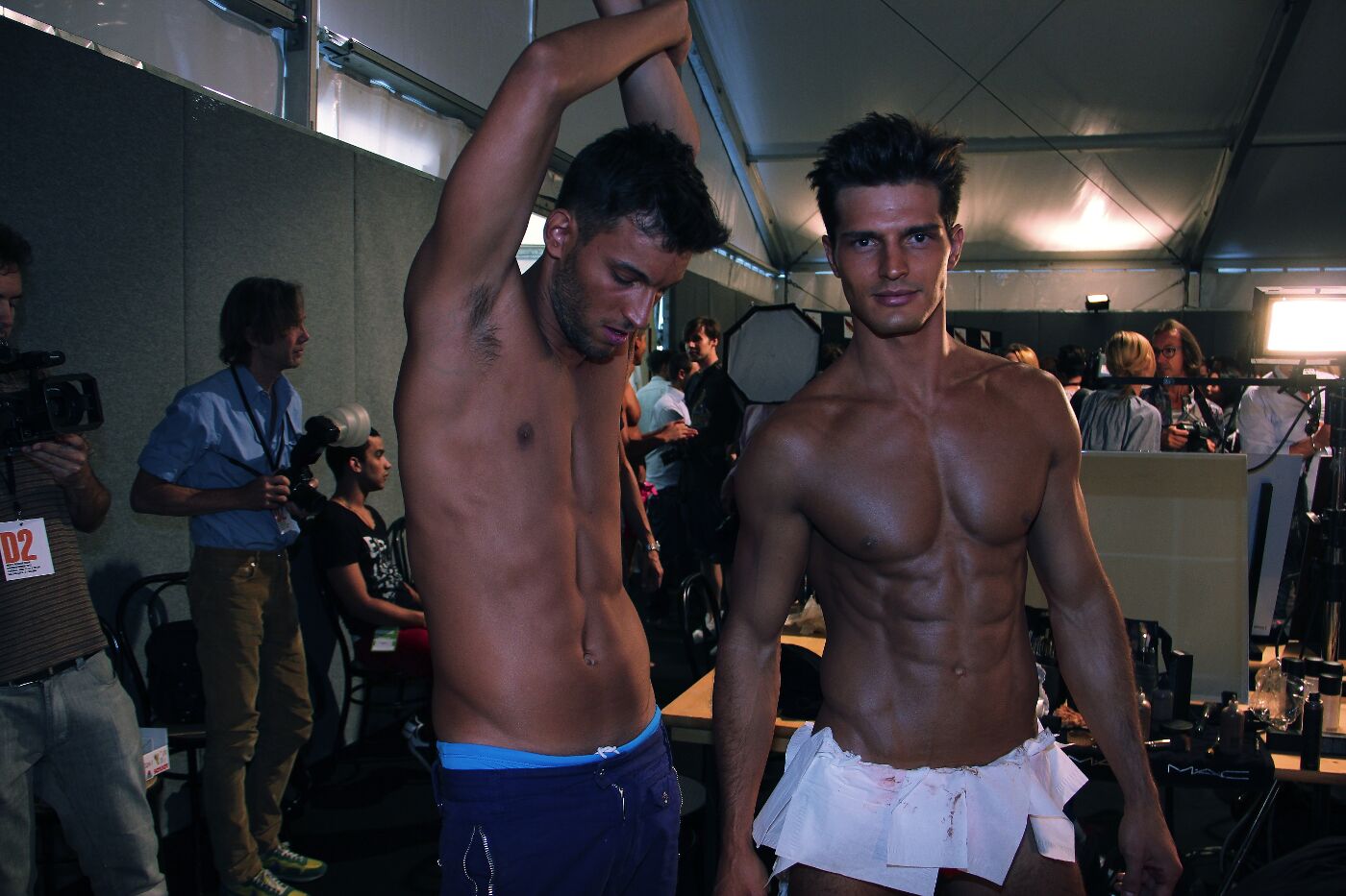 dsquared2-backstage-spring-summer-2012-milano-fashion-week-dsquared2