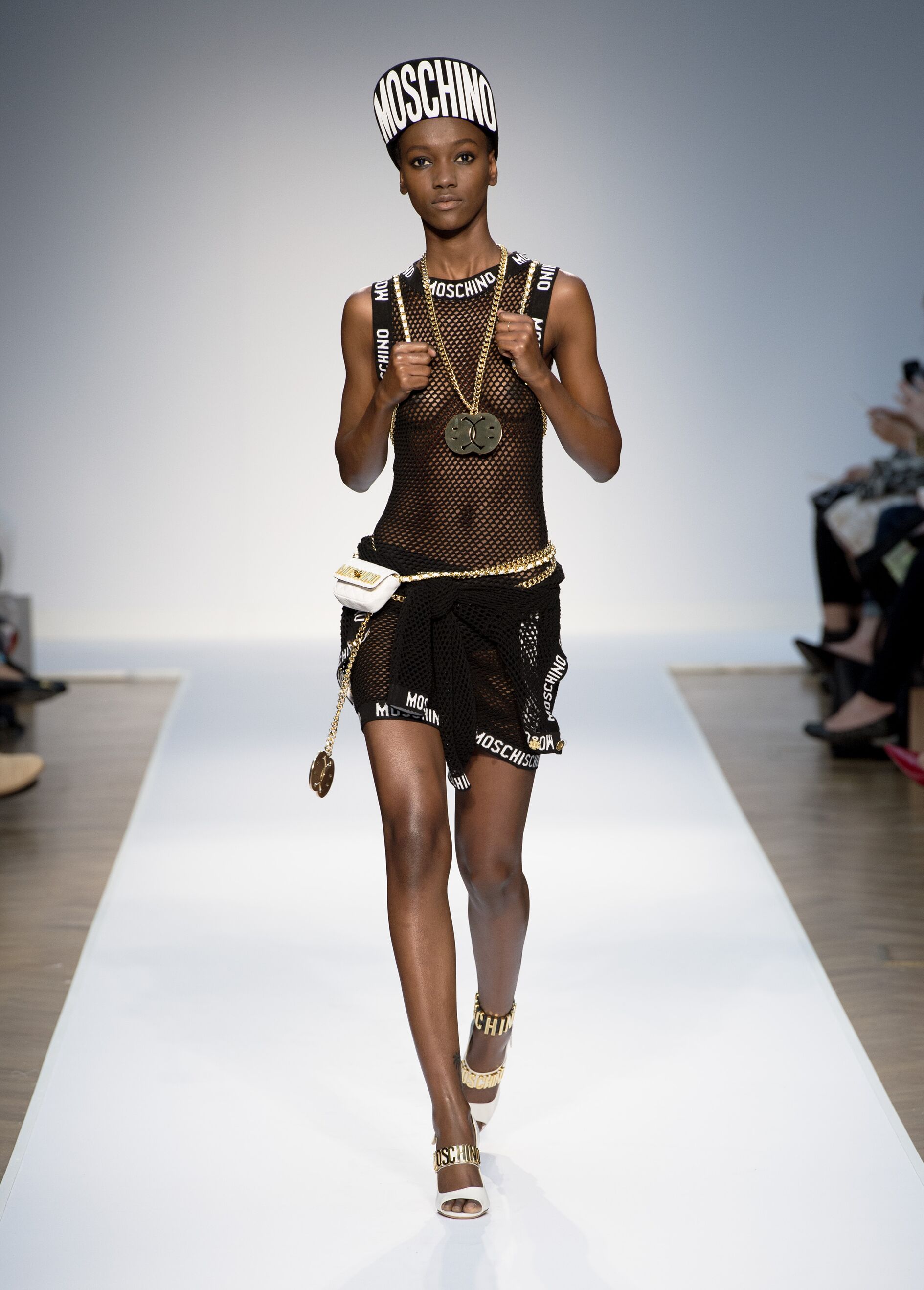 Catwalk Moschino Woman Fashion Show Summer 2015