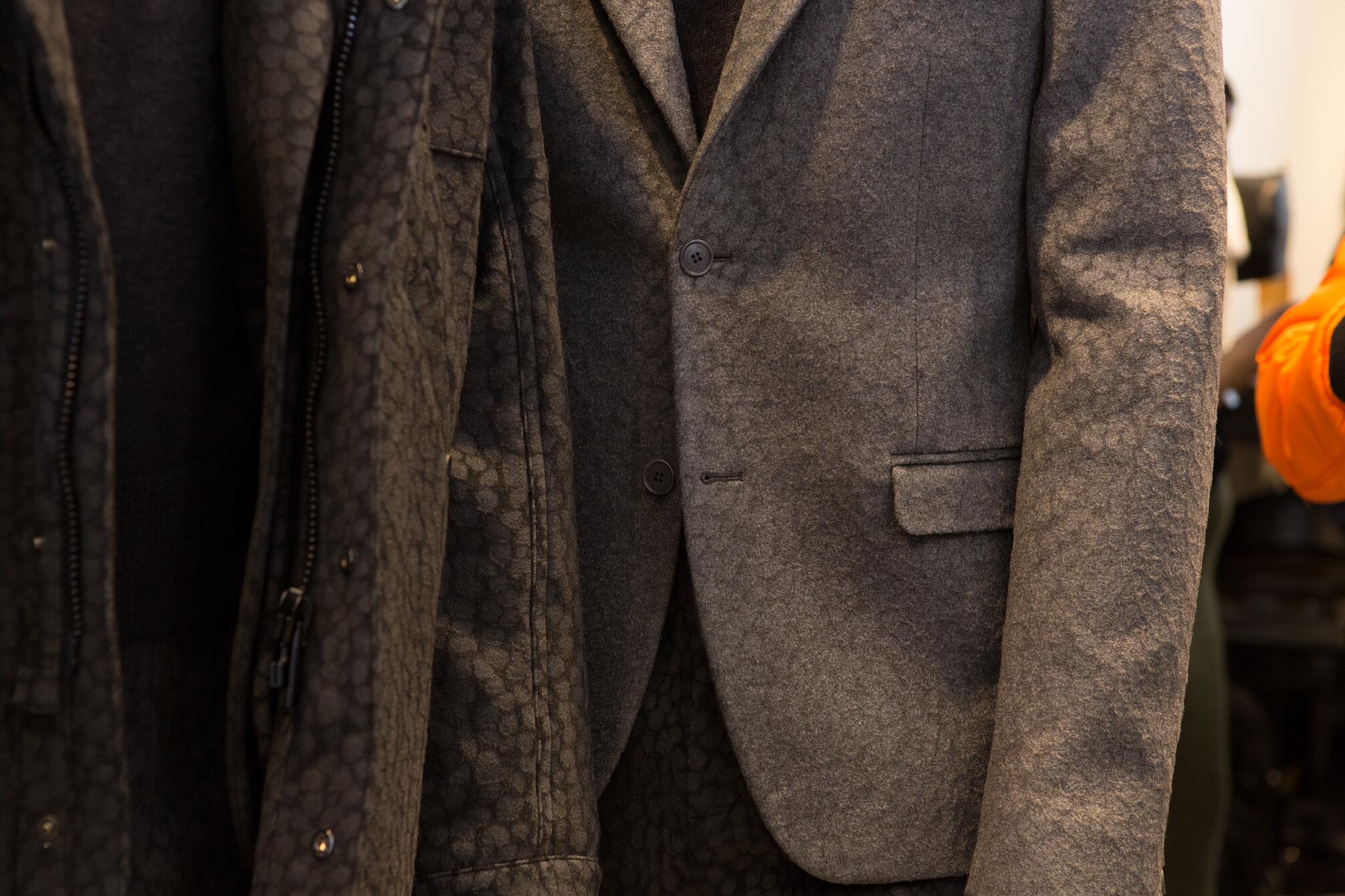 Backstage Calvin Klein Collection Men 2015 2016 Detail