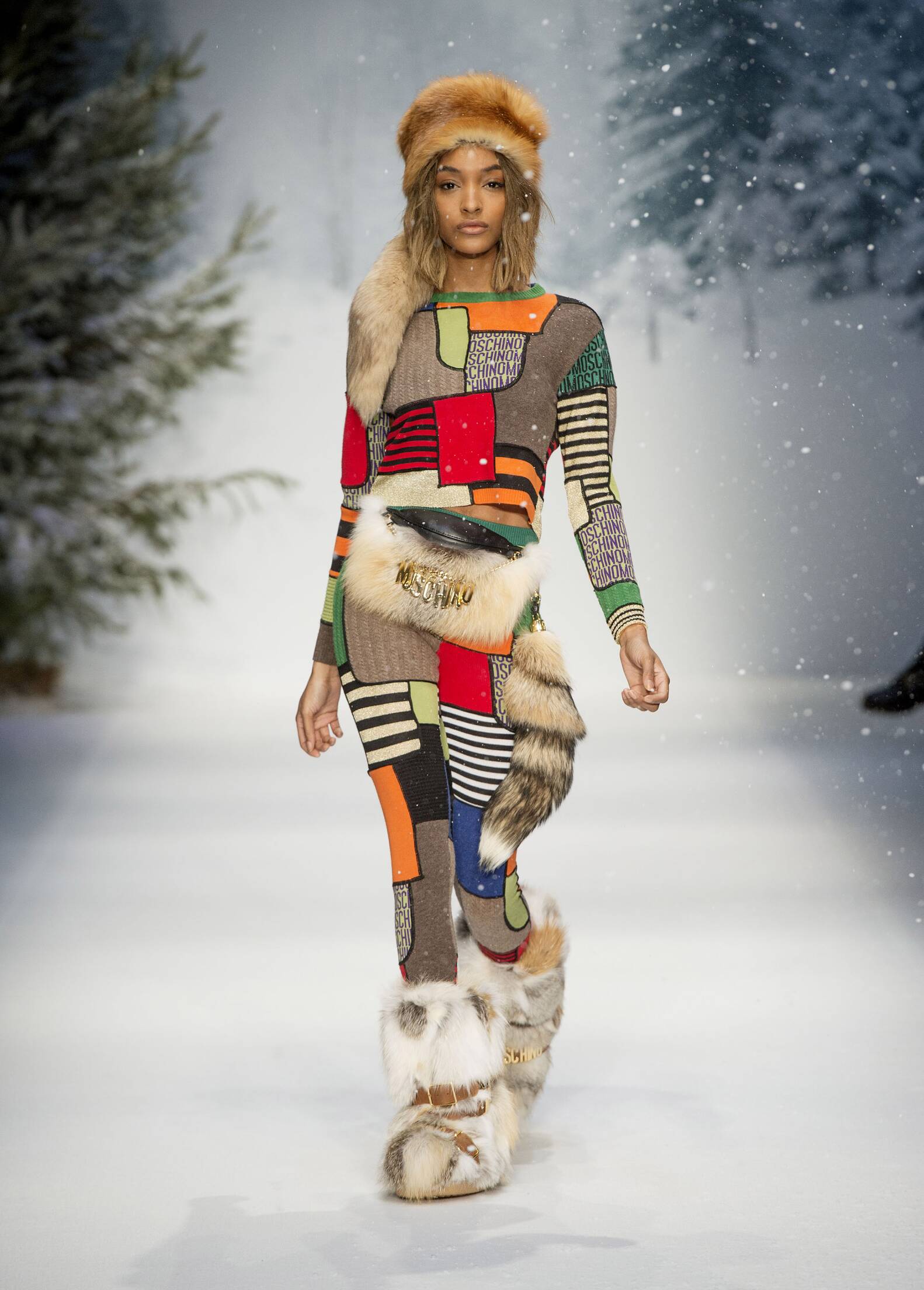 Woman Winter 2015 Fashion Show Moschino