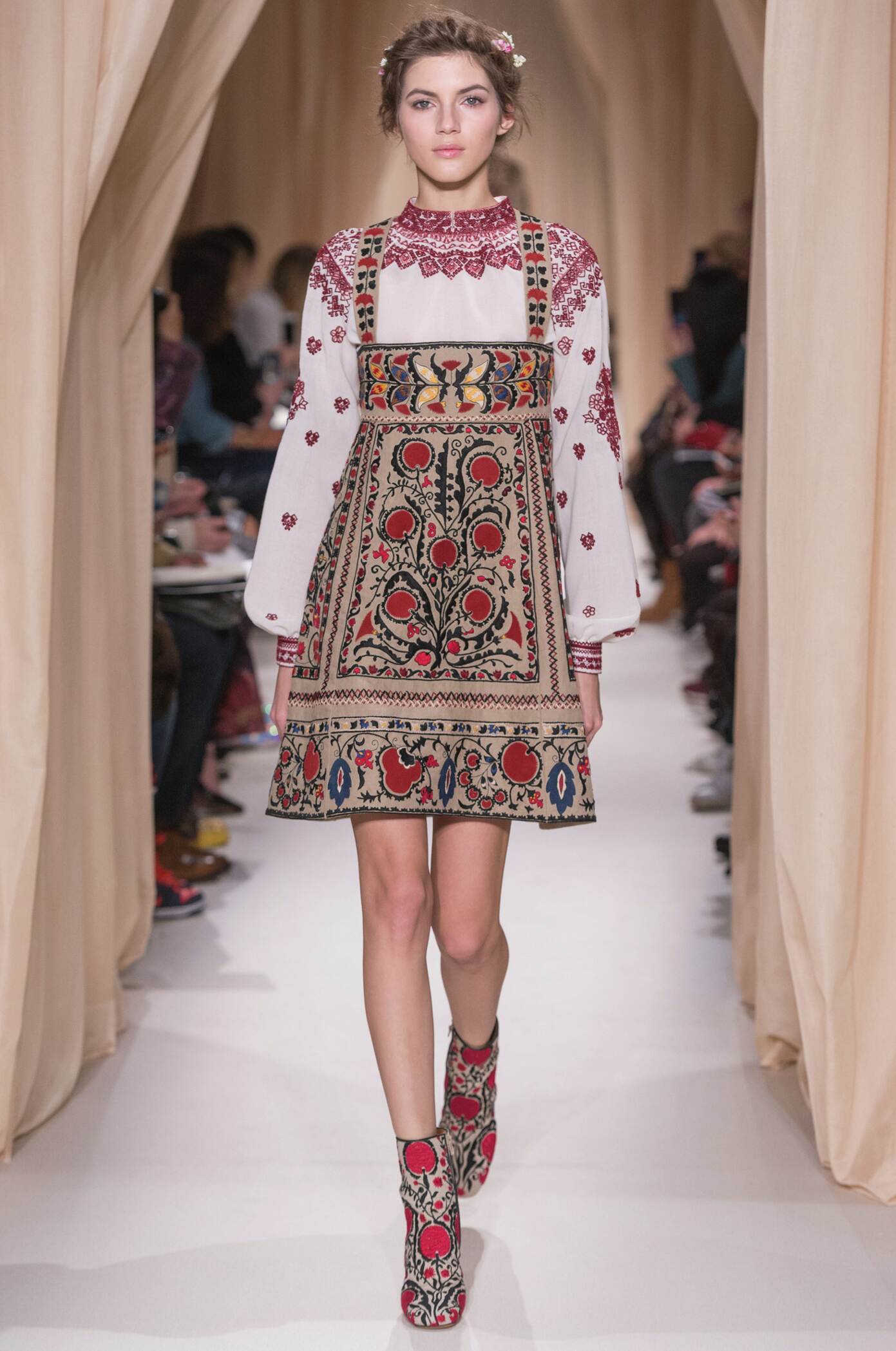 Stylefluid Trendz: Valentino Spring Summer 2015 Couture : Love Conquers  all : Paris Haute Couture Fashion Week