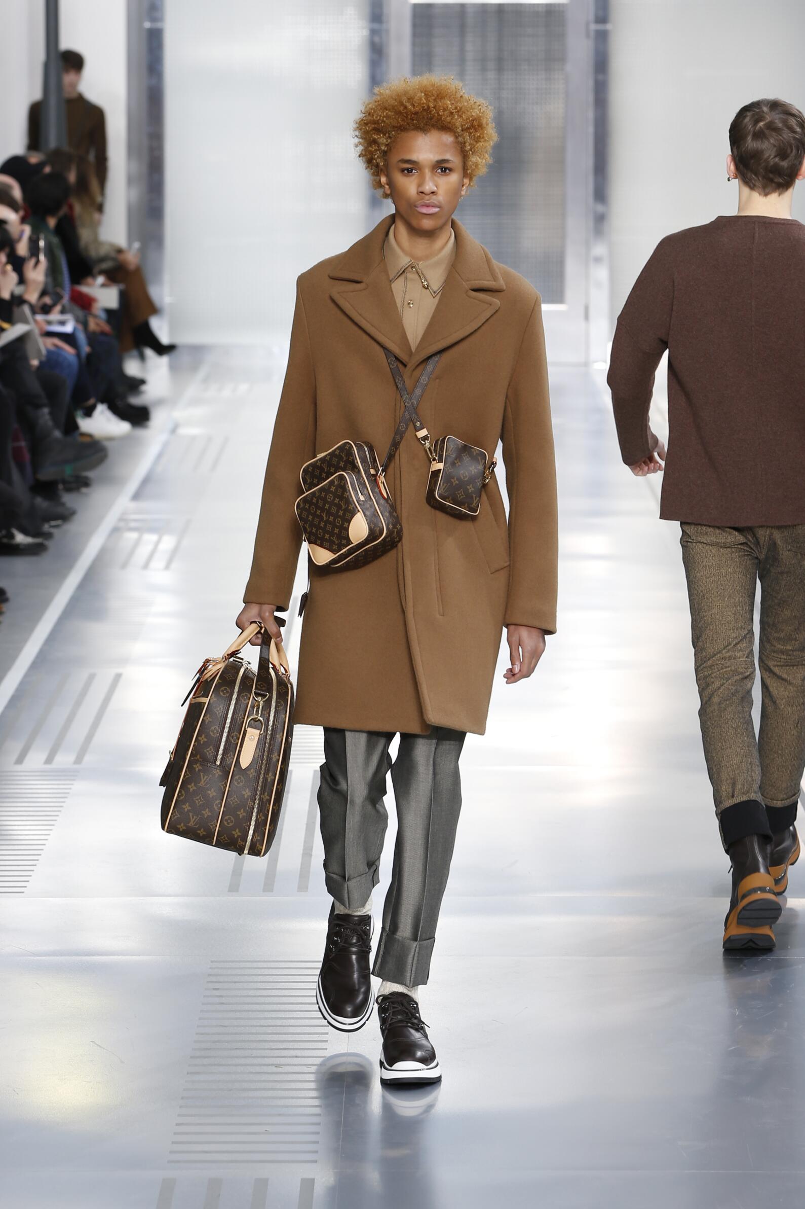 Louis Vuitton Fall 2015 Menswear Fashion Show