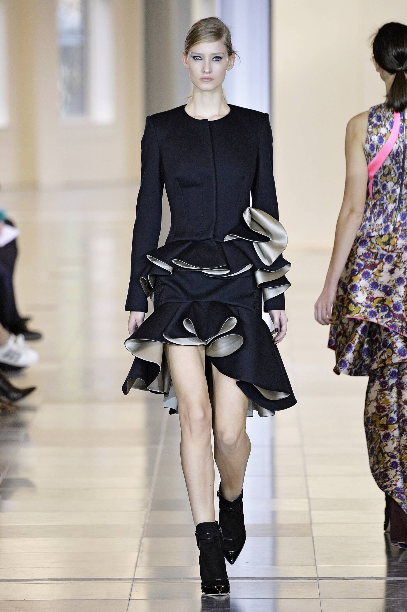 Antonio Berardi Collection Fashion Show FW 2015 2016 Antonio Berardi Collection Fashion Show FW 2015 2016