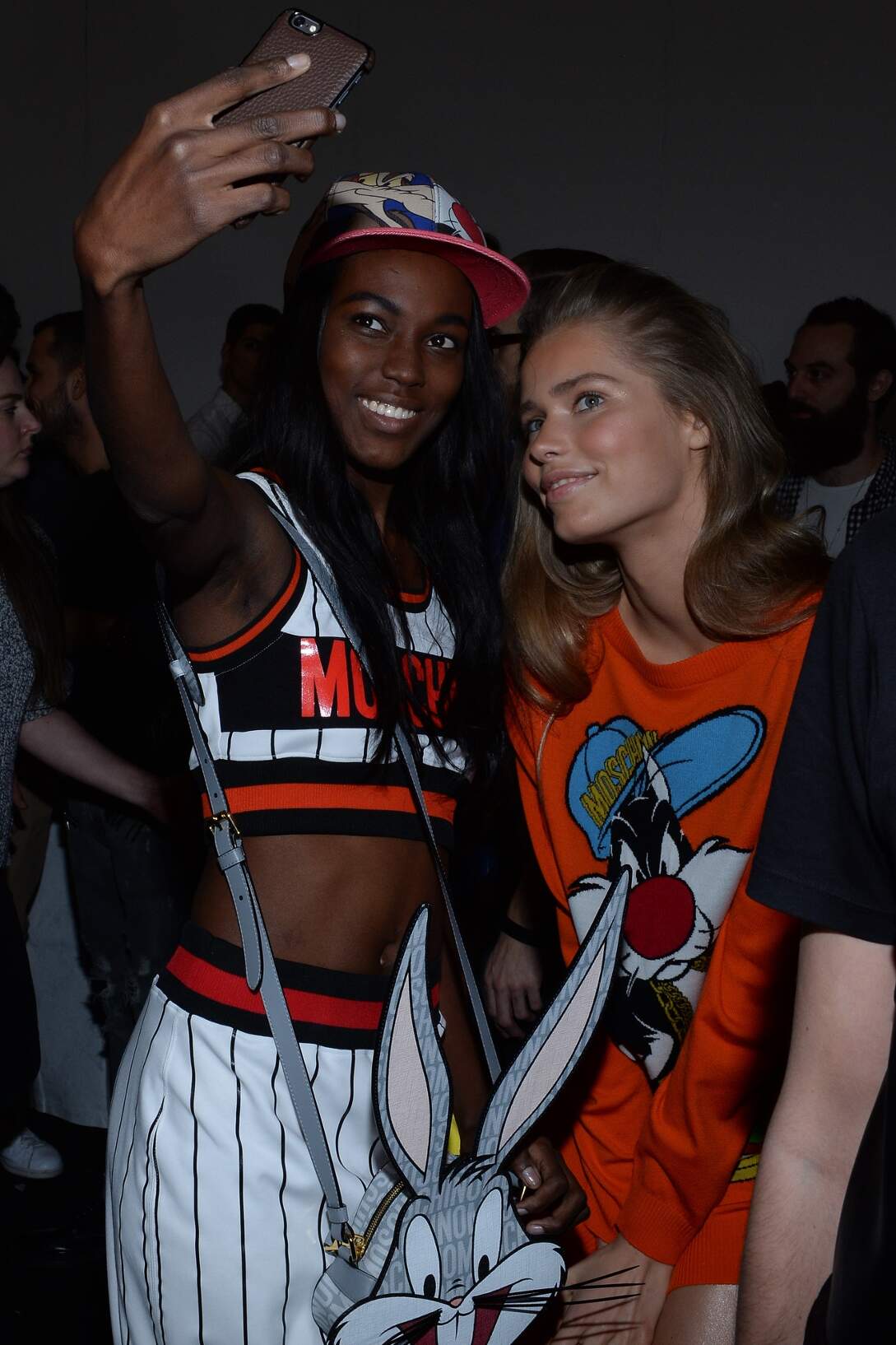 Models Backstage Moschino Fw 2015