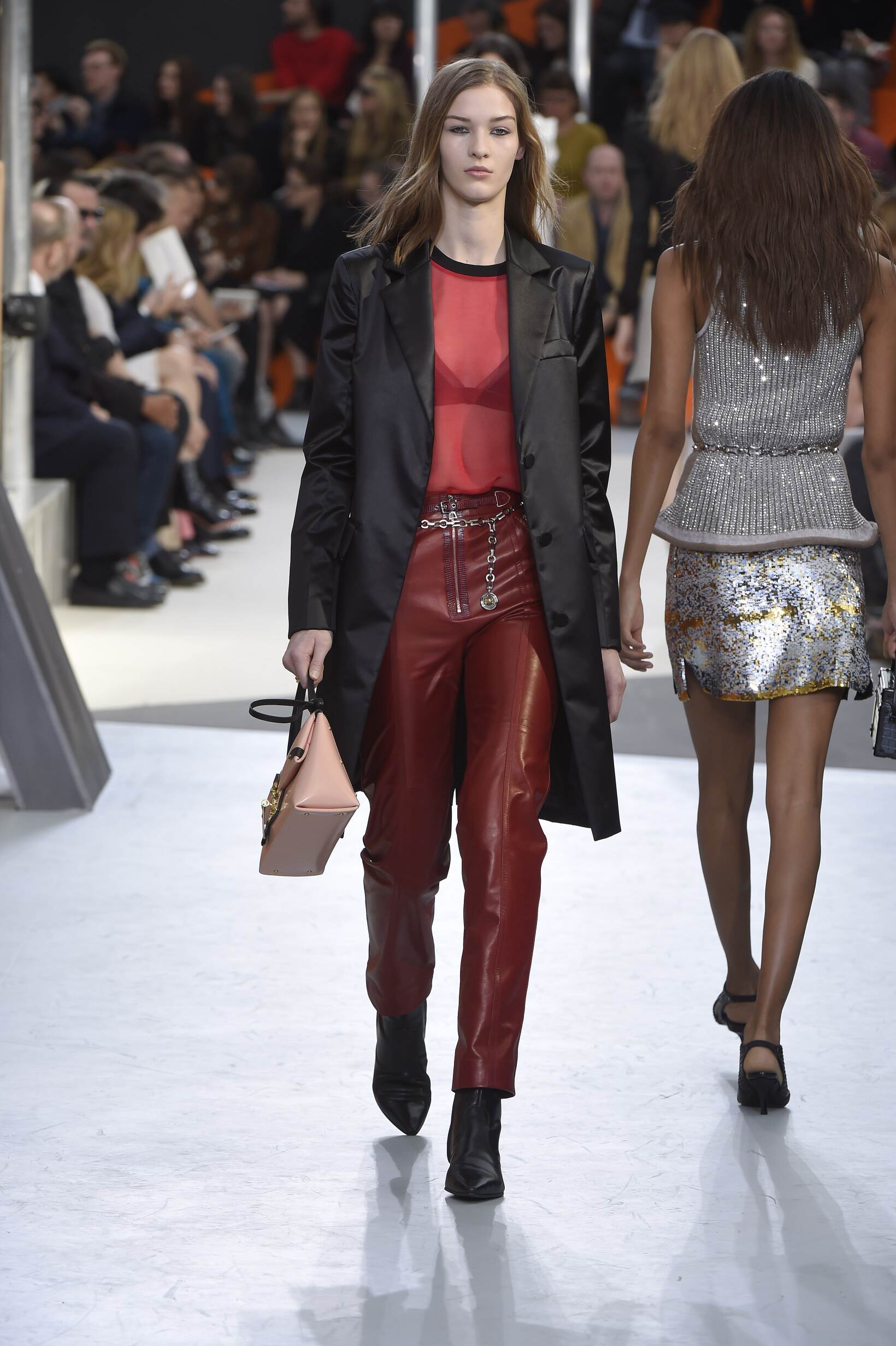 LOUIS VUITTON FALL WINTER 2015-16 WOMEN’S COLLECTION | The Skinny Beep