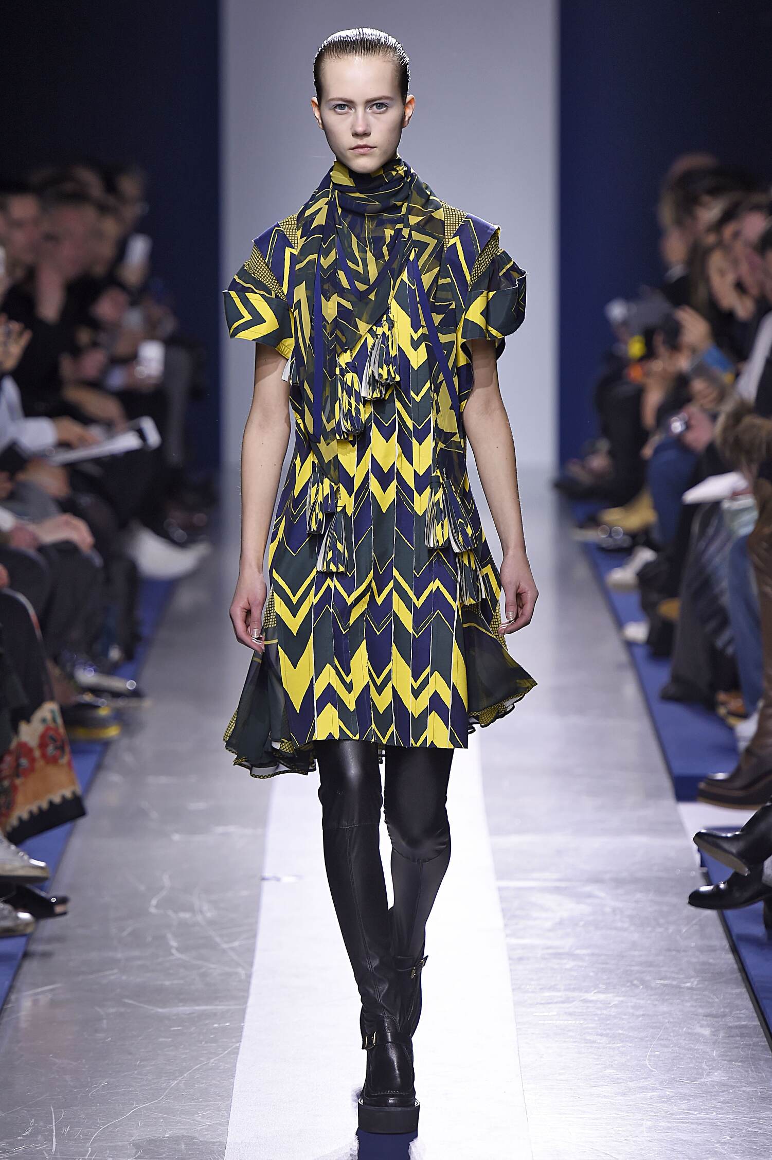 Sacai Fall Winter 2015 16 Womenswear Collection Paris Fashion Week Fashion Show