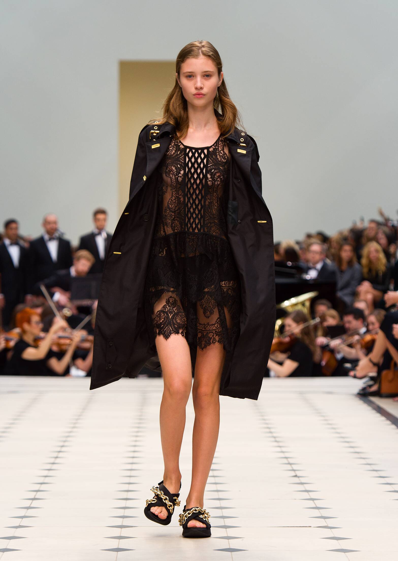 BURBERRY PRORSUM SS 2016 | The Skinny Beep