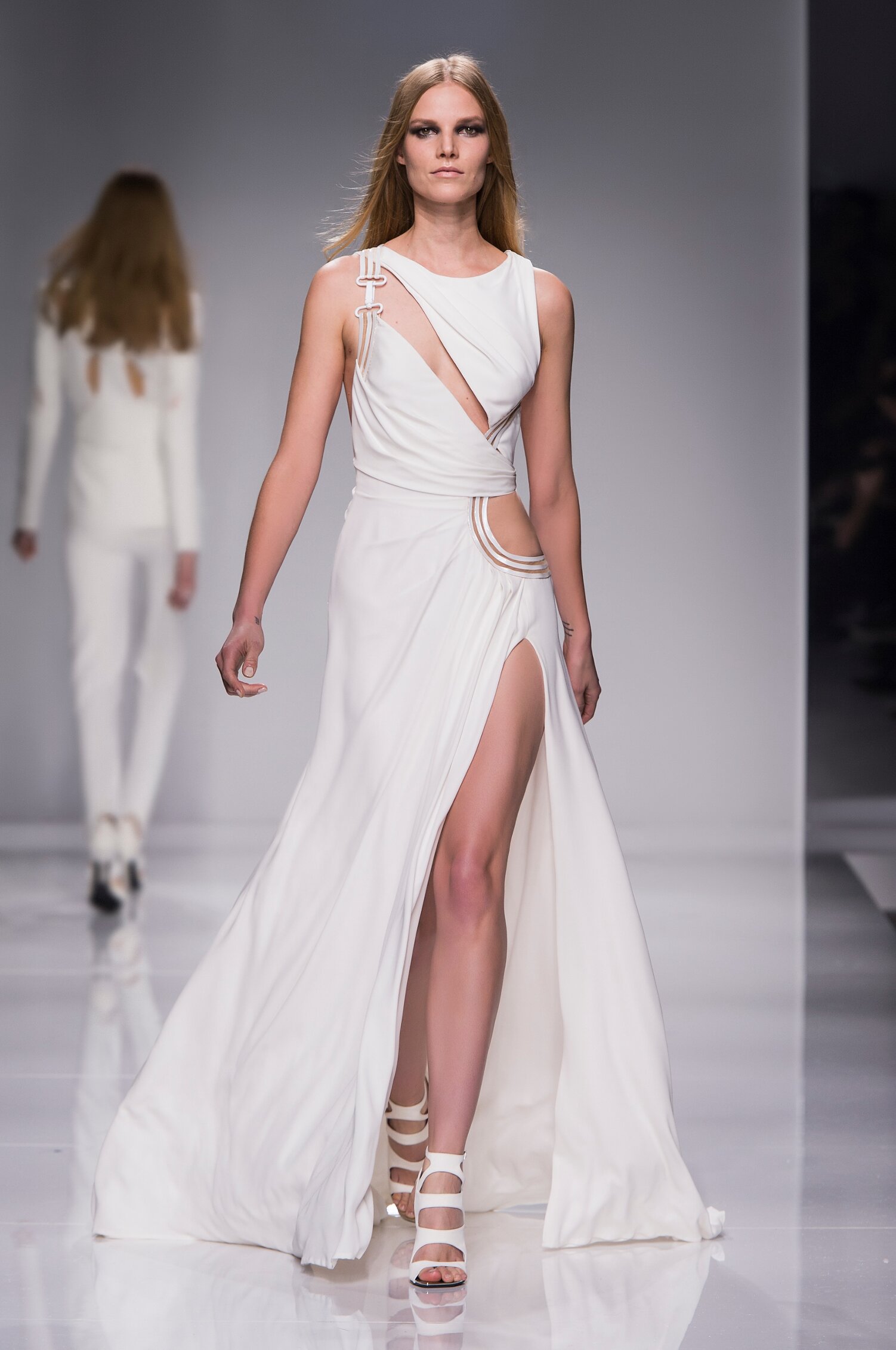 Spring 2016 Fashion Trends Atelier Versace Couture