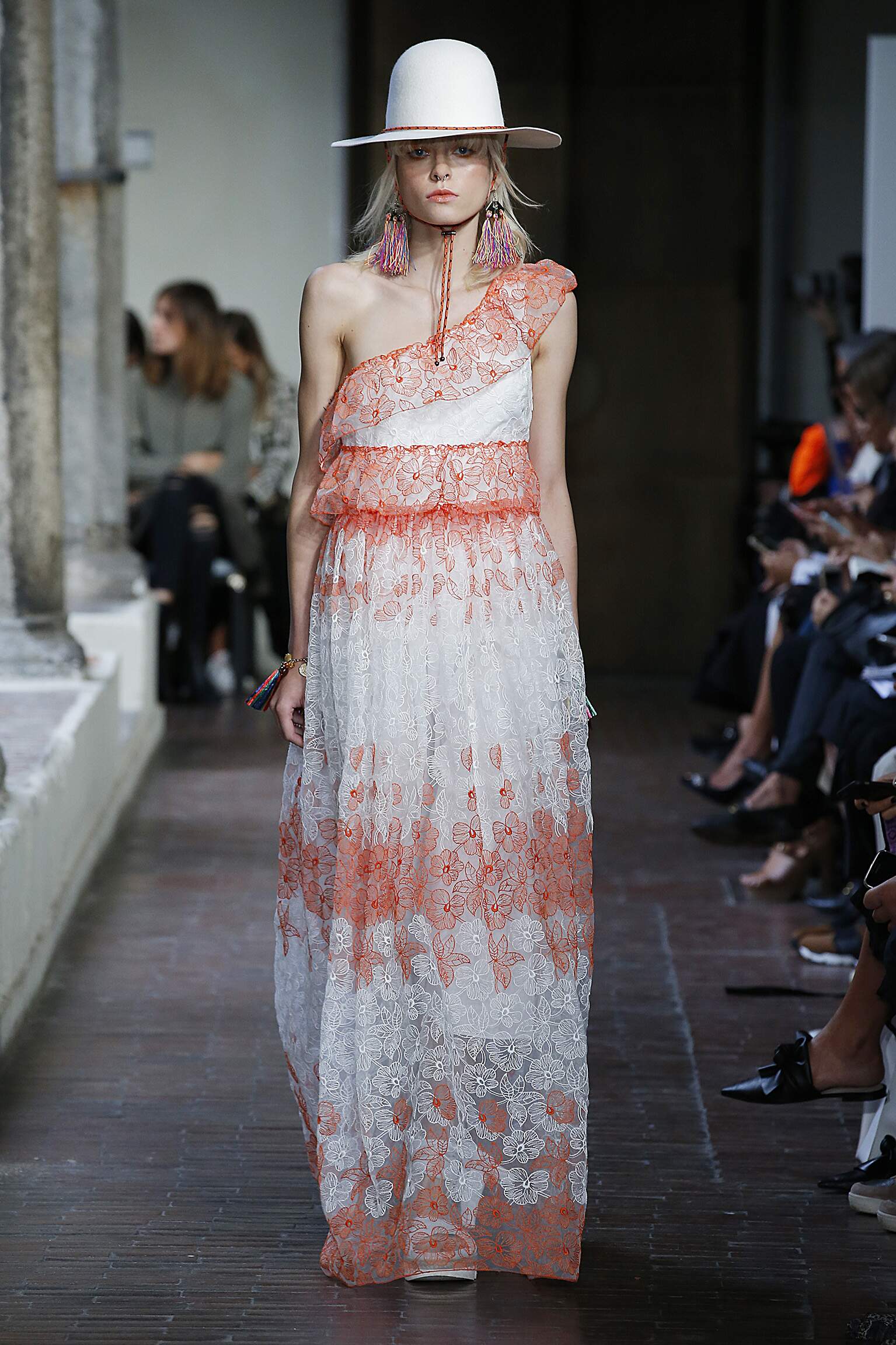 SS 2017 Blugirl Fashion Show Milan SS 2017 Blugirl Fashion Show Milan