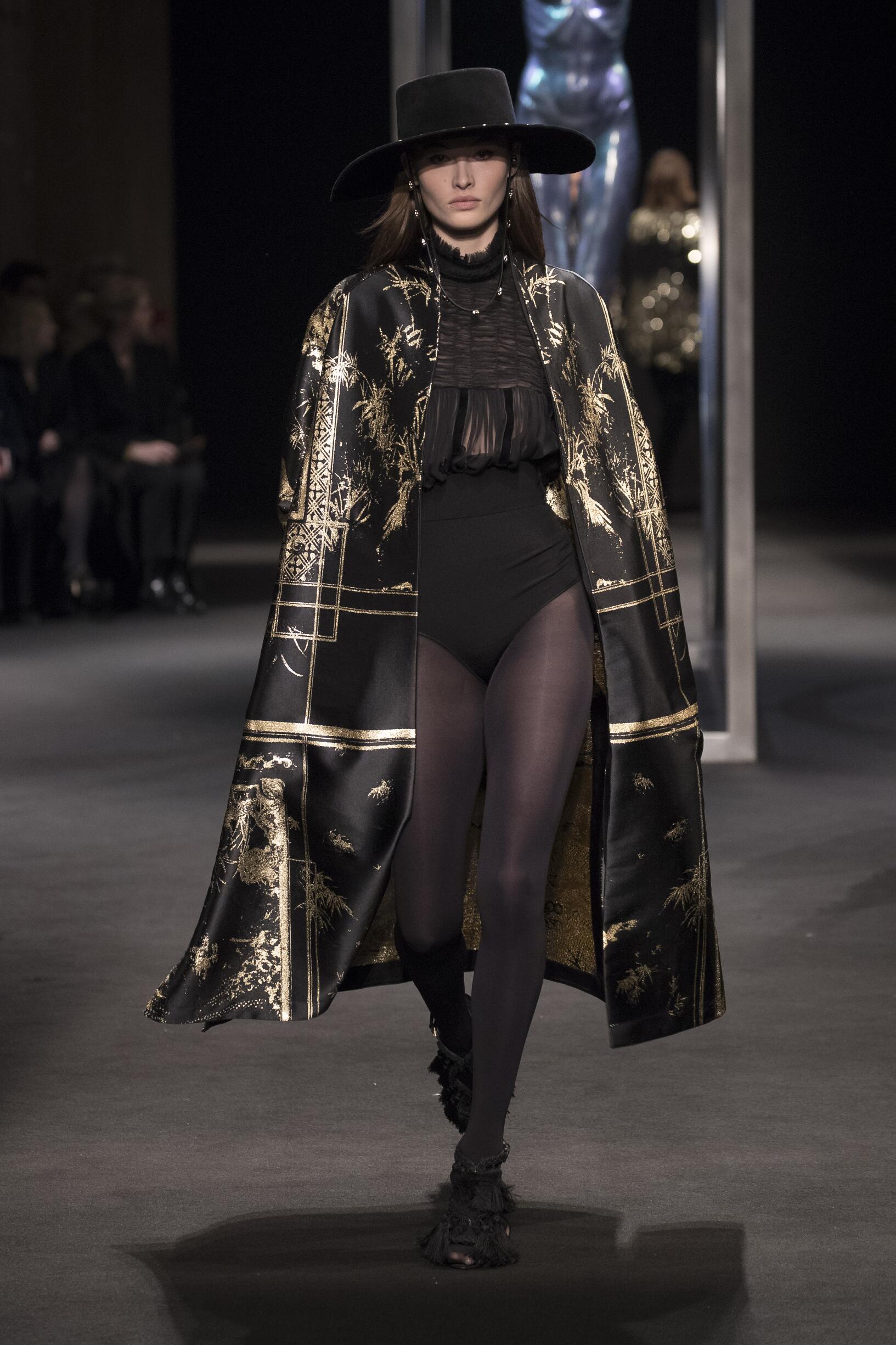 Fashion 2018-19 Woman Style Alberta Ferretti
