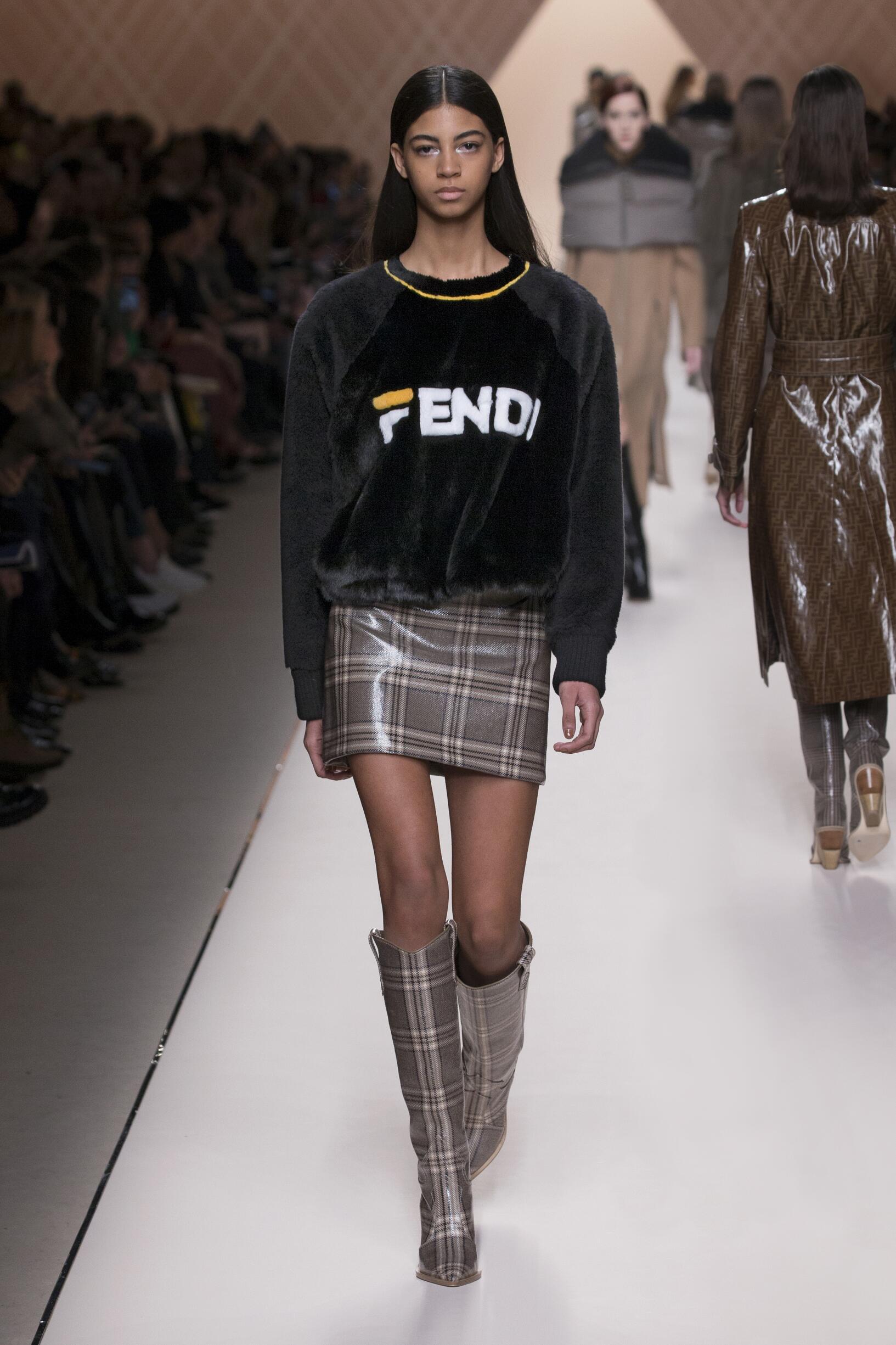 fendi catwalk boots