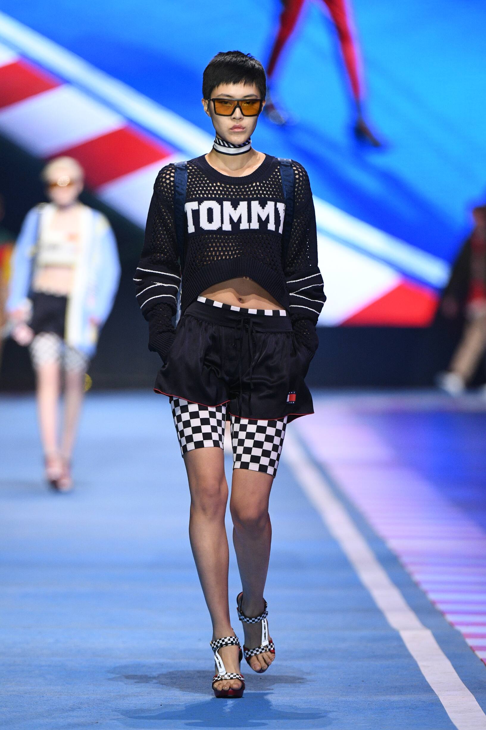 Fashion 2018 Woman Colors Tommy Now Drive
