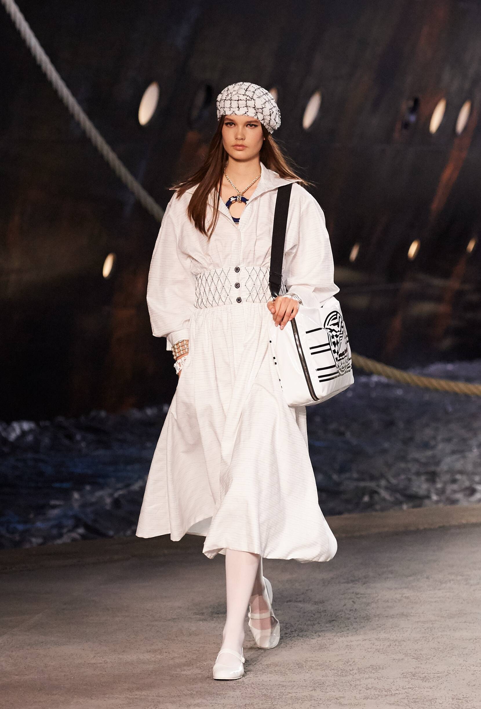 Chanel Cruise Collection 2018-19 Look 21 Paris