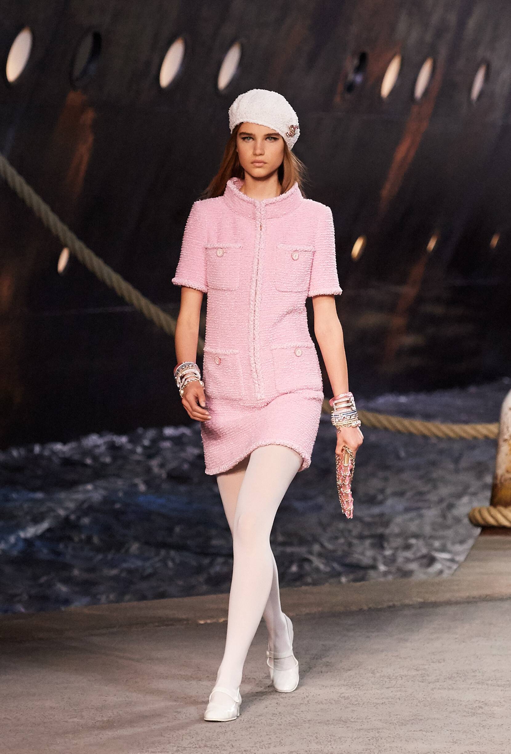 Chanel Cruise Collection 2018-19 Look 42 Paris