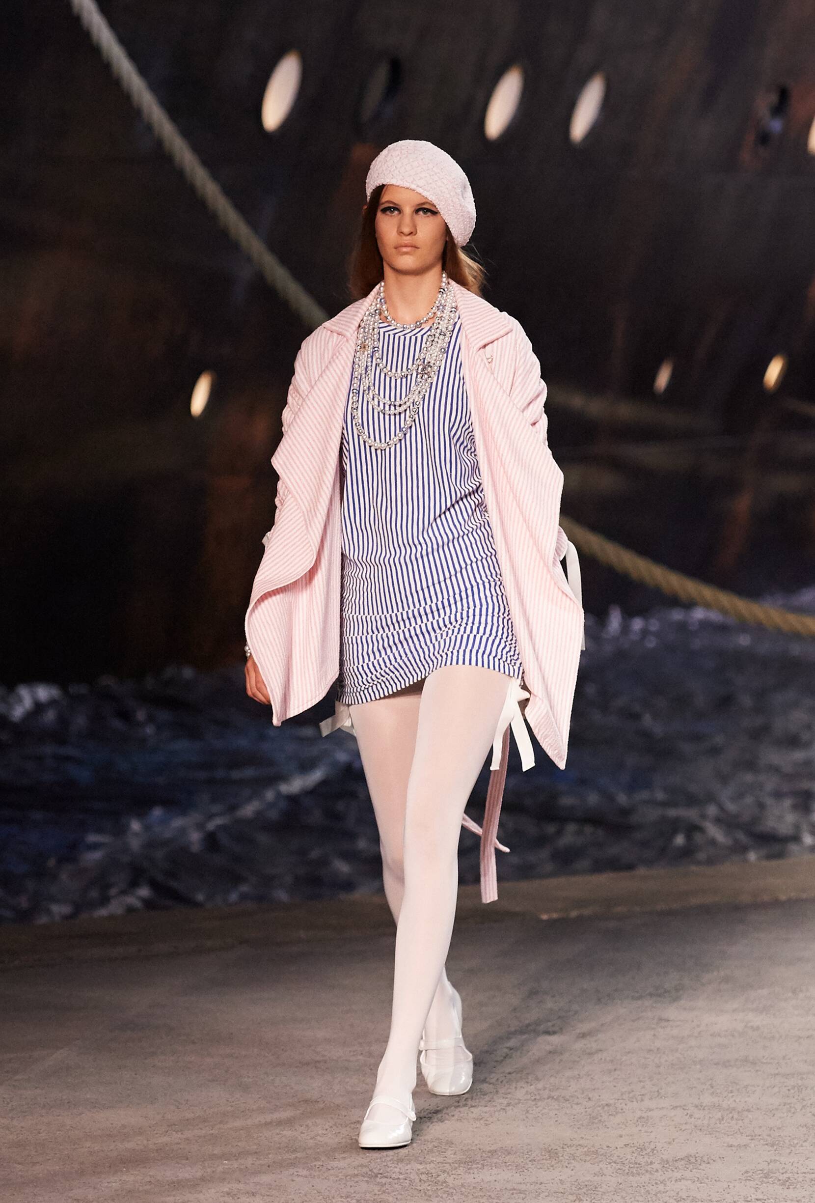 Chanel Cruise Collection 2018-19 Look 44 Paris