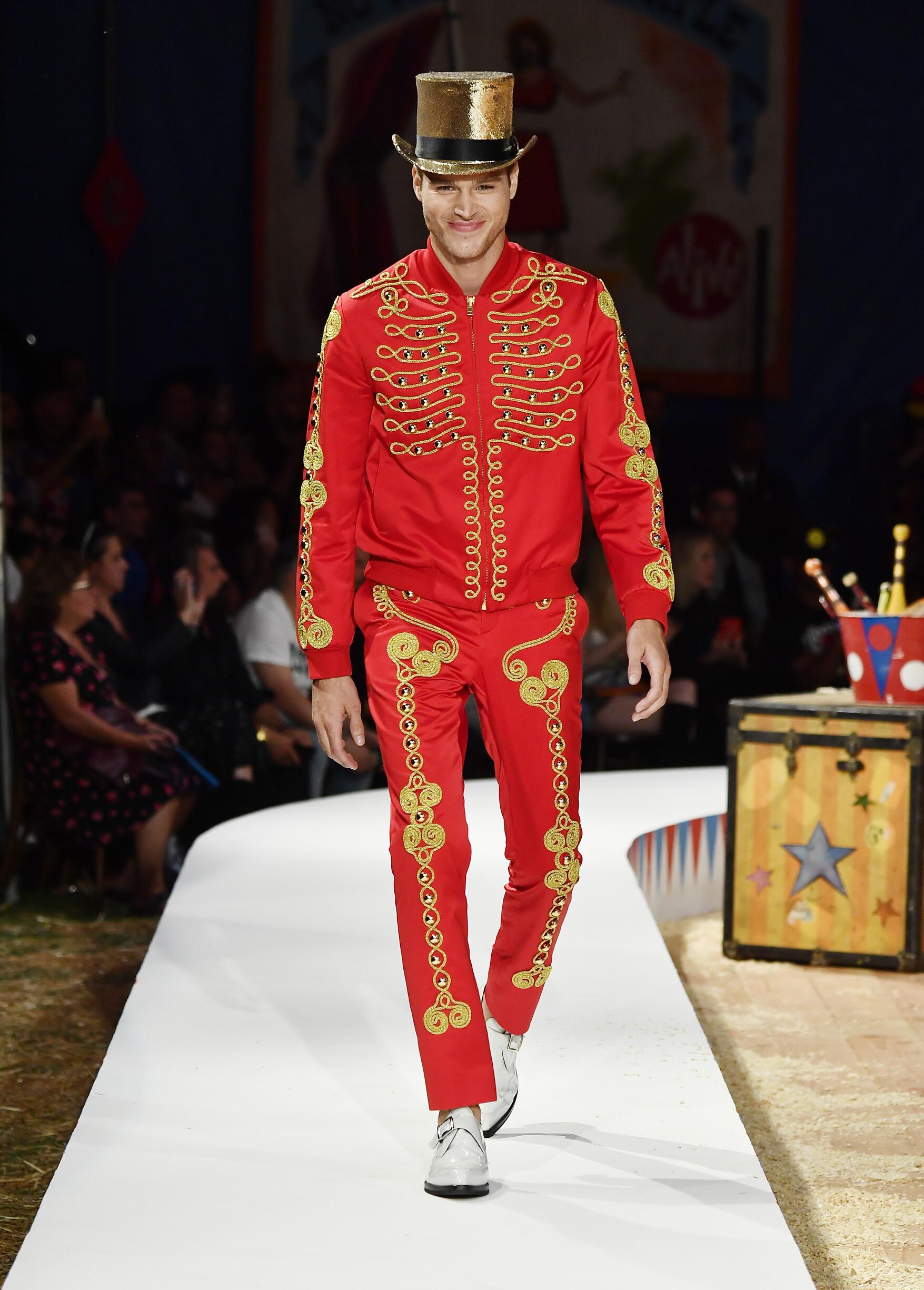 moschino circus