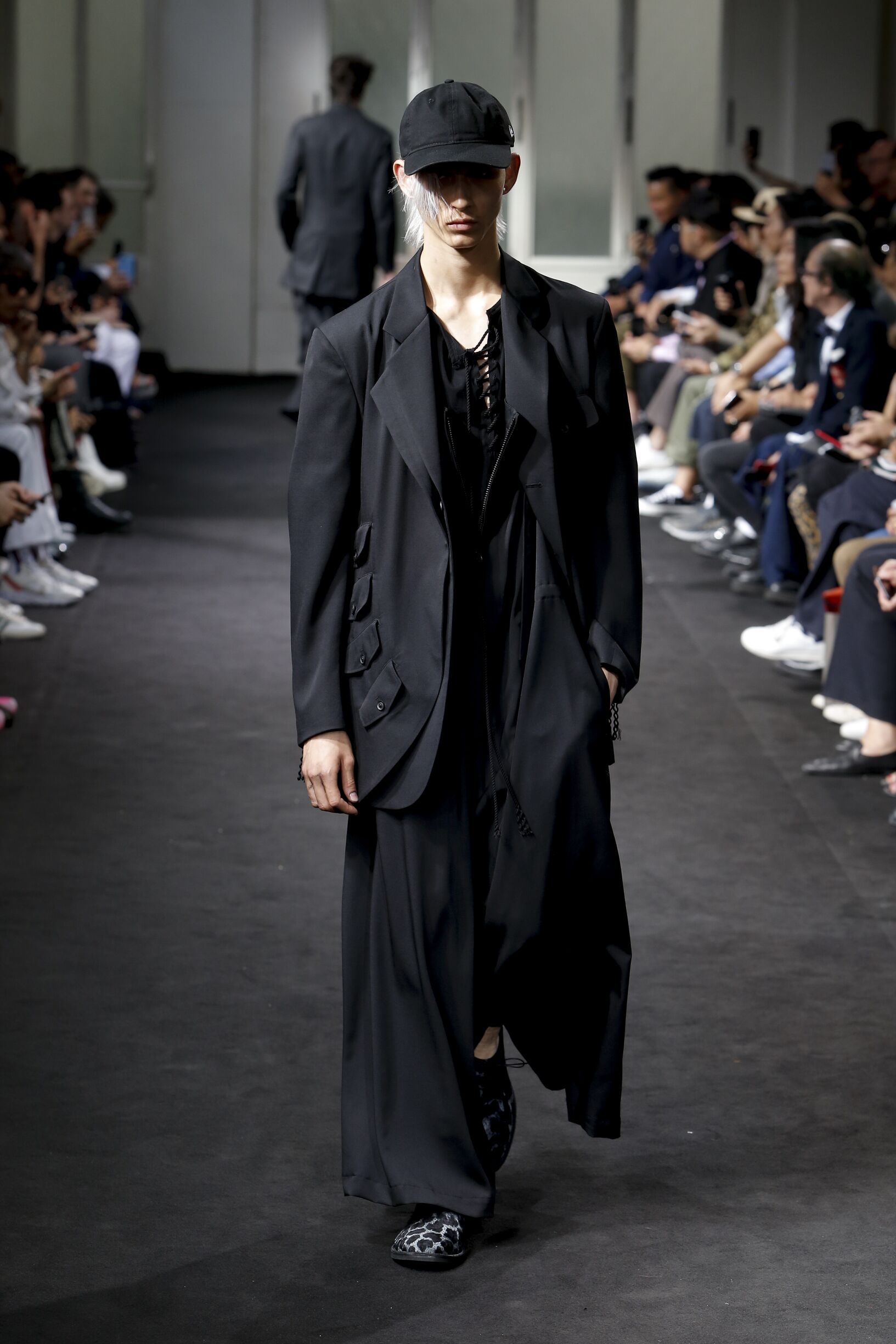 Model Fashion Show Yohji Yamamoto