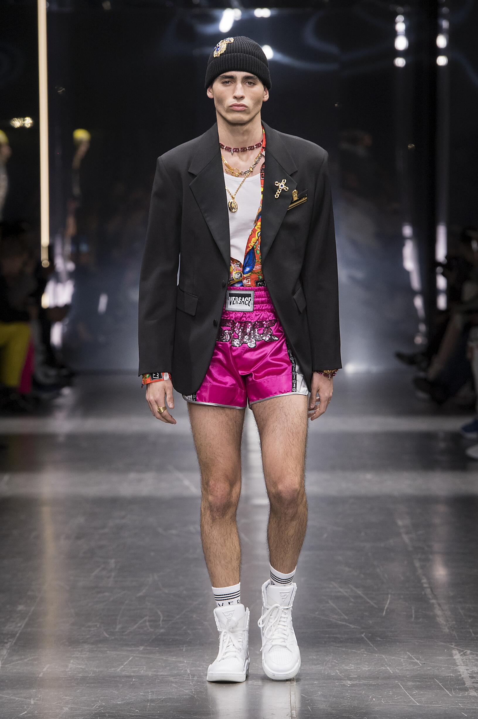 Fashion 2019 Runway Man Versace Winter