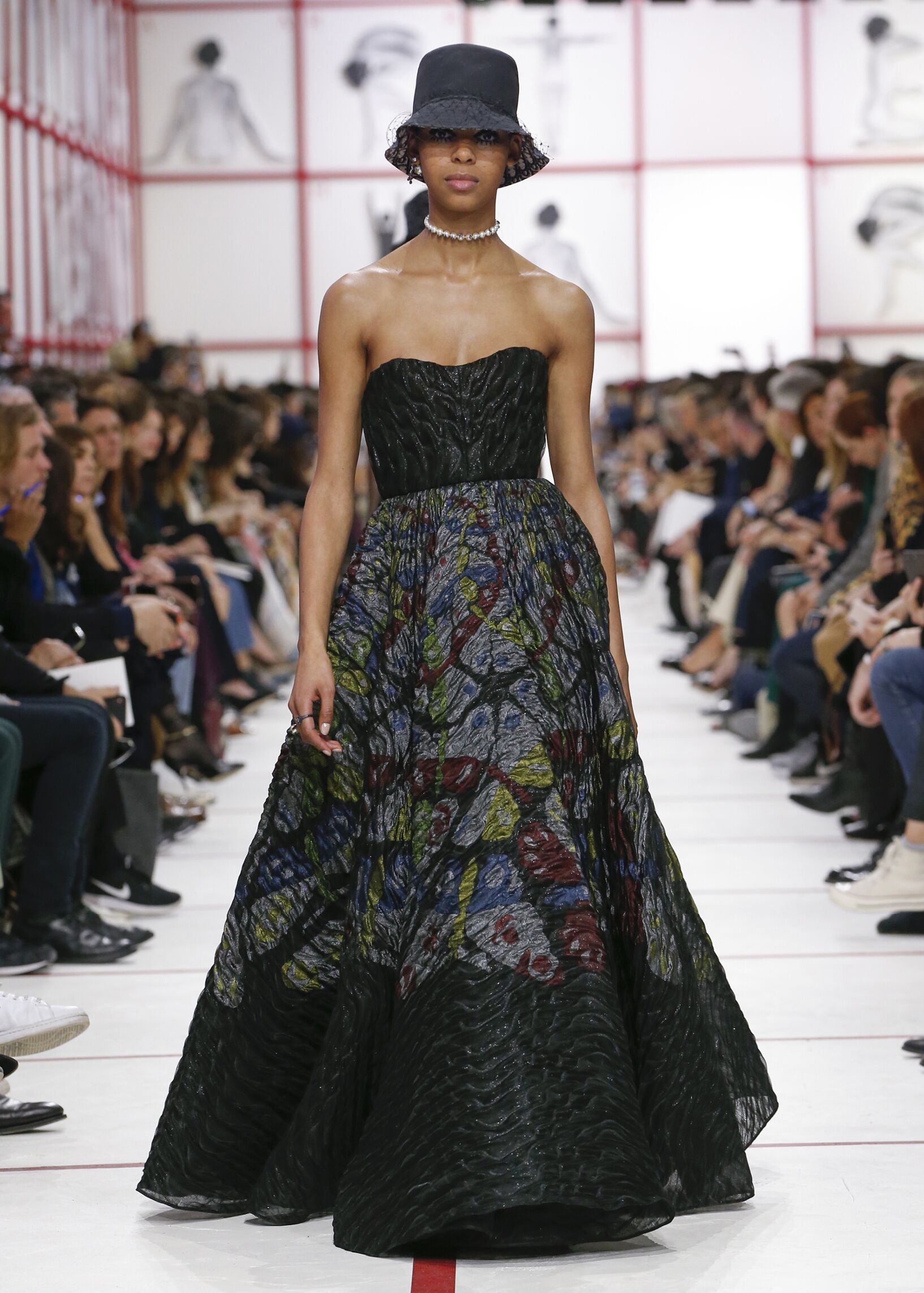 Fashion 2019-20 Runway Dior Winter Woman
