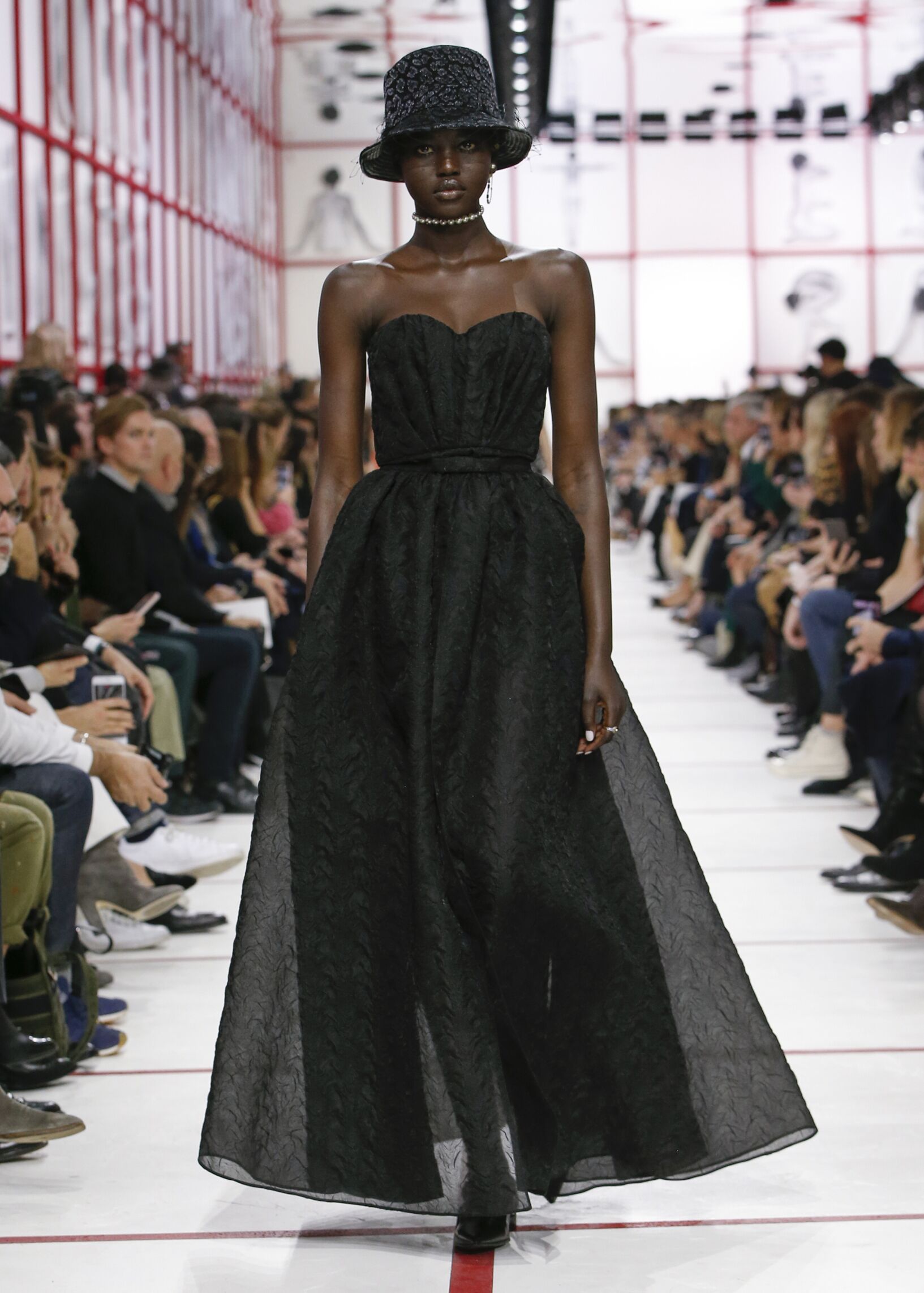Woman Fashion 2019-20 Womens Style Dior