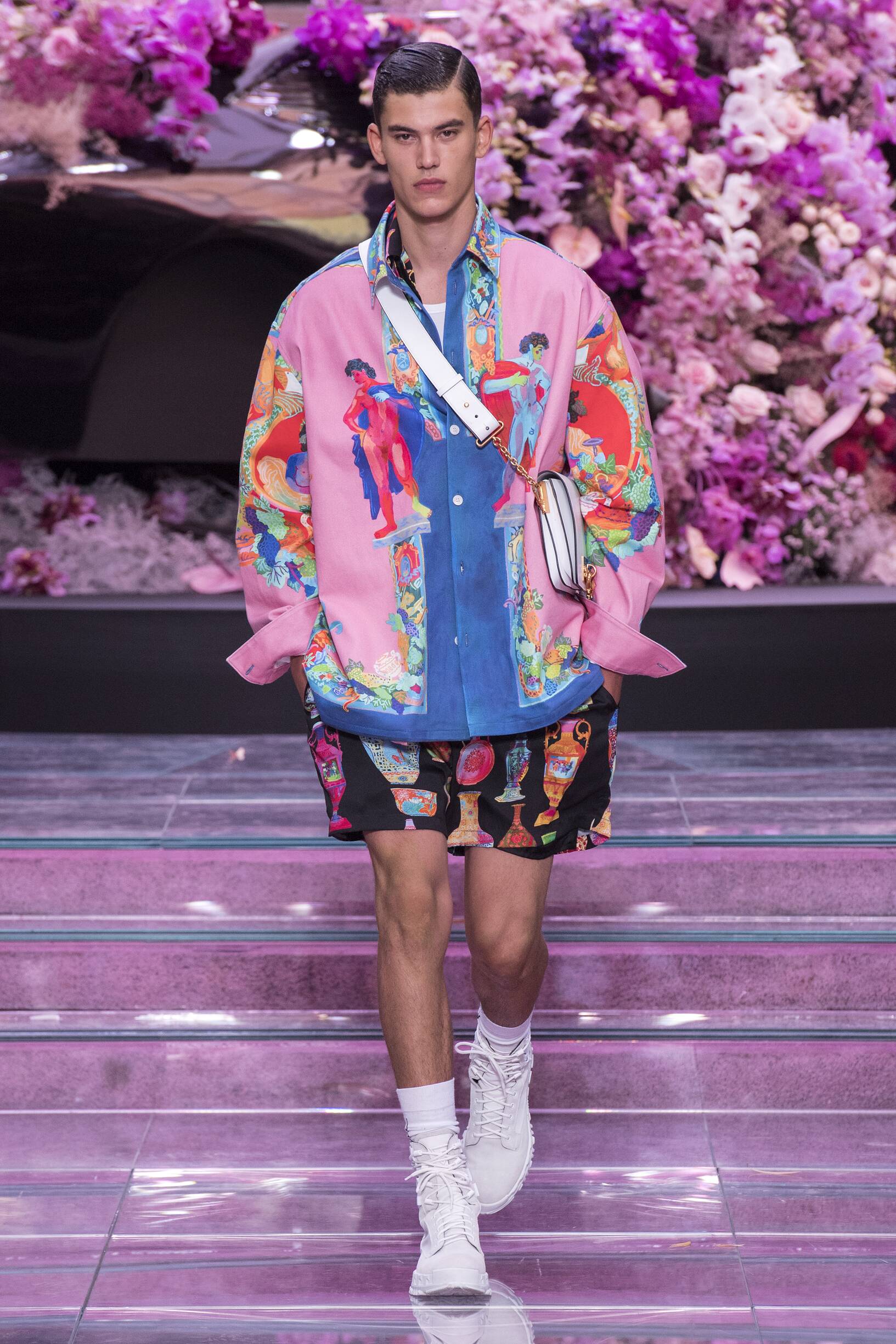  VERSACE  SPRING SUMMER 2022 MEN S COLLECTION The Skinny Beep