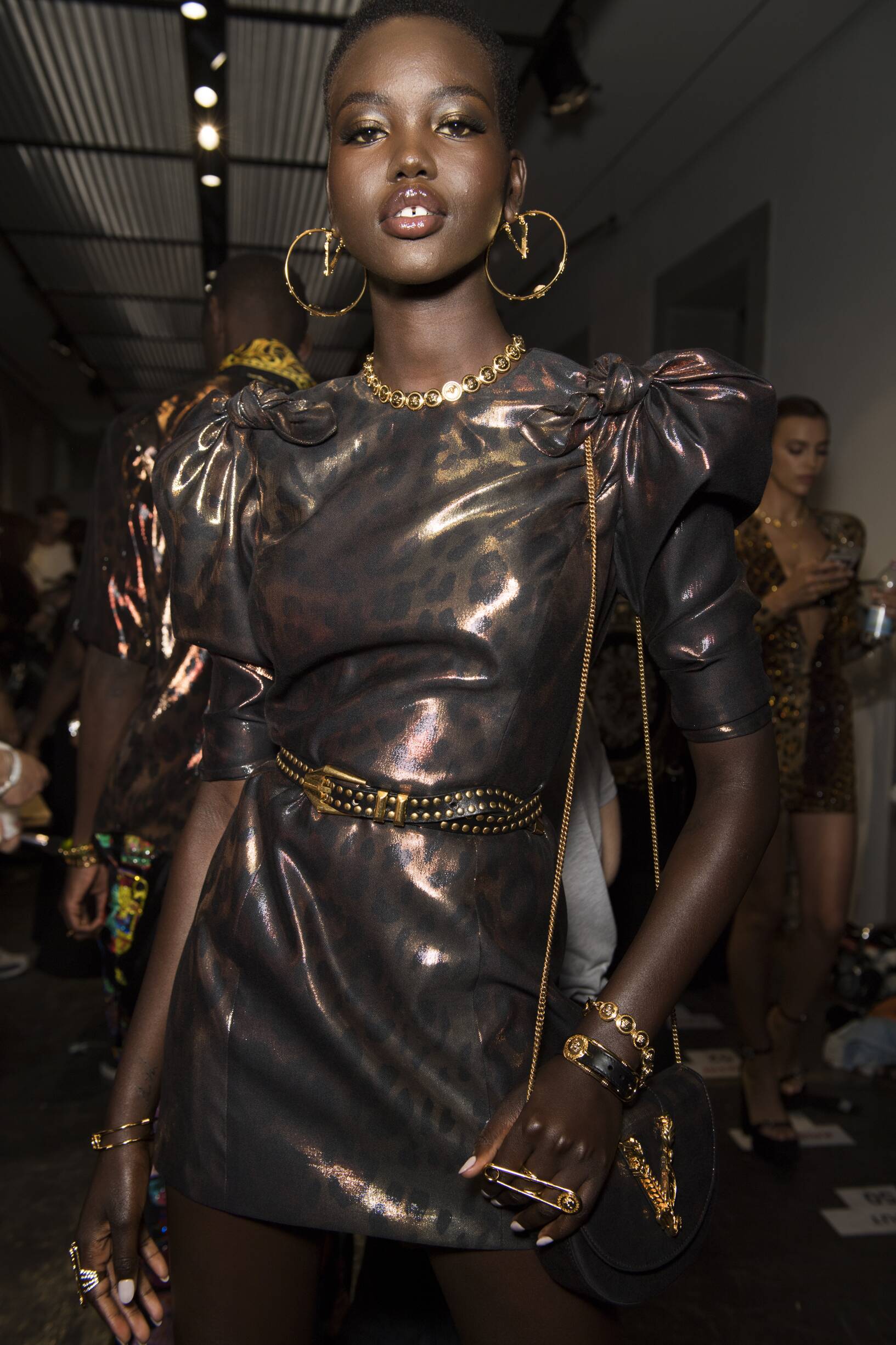 Model 2020 Fashion Backstage Versace