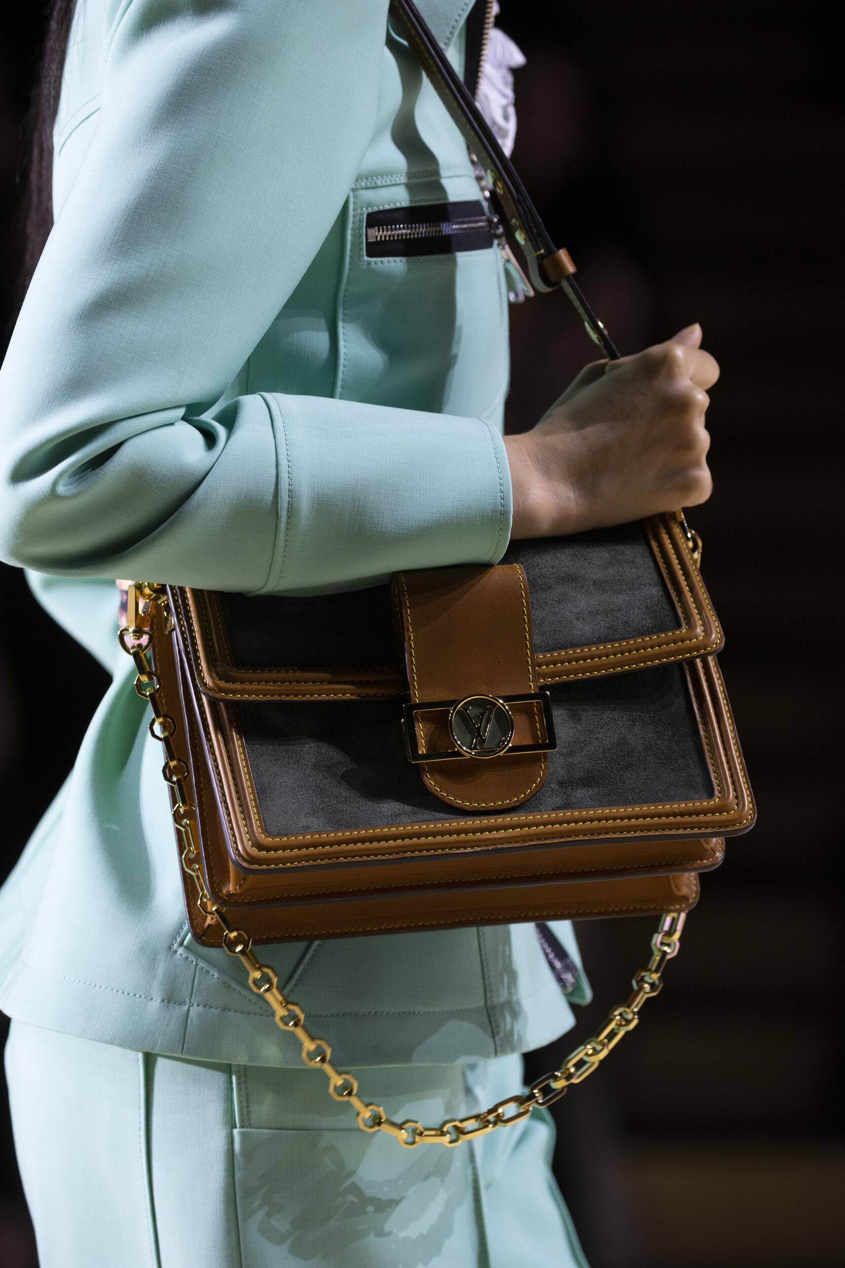 LOUIS VUITTON SPRING SUMMER 2020 WOMEN'S COLLECTION DETAILS