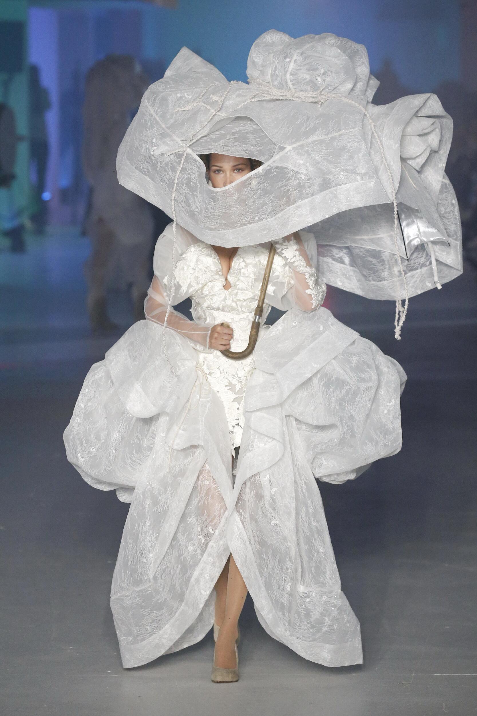 SS 2020 Andreas Kronthaler for Vivienne Westwood Show Paris Fashion Week