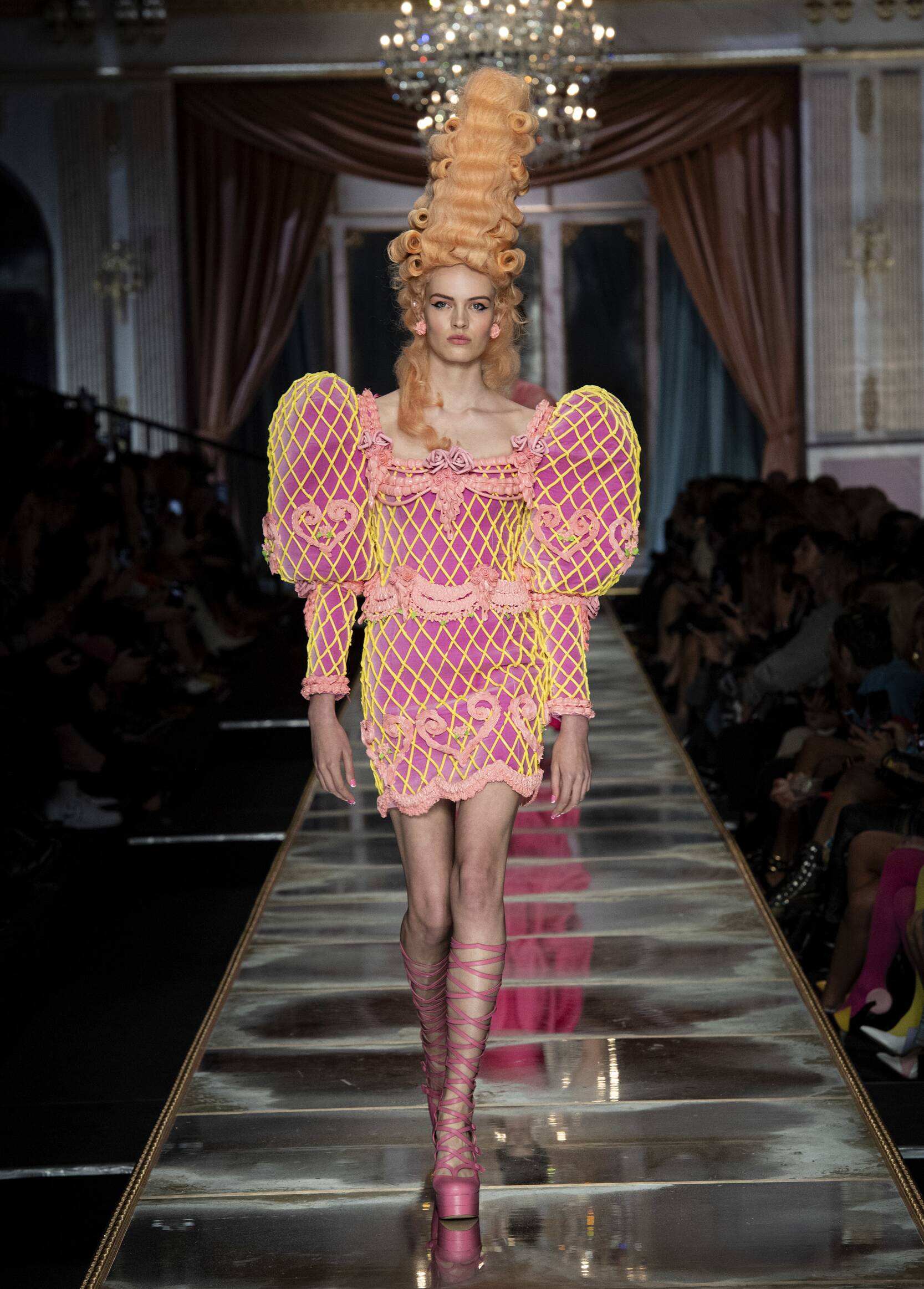 Fall Winter Fashion Trends 2020 Moschino