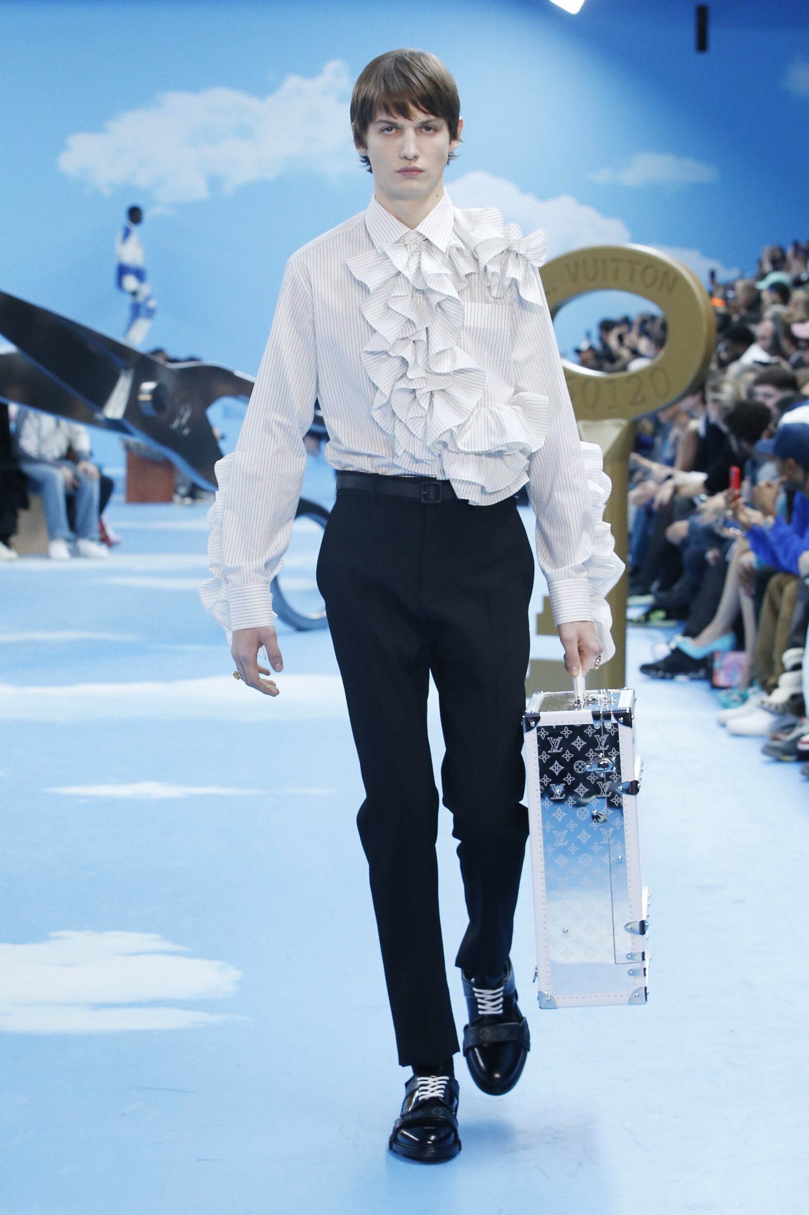 Fashion 2020 Runway Man Louis Vuitton Winter