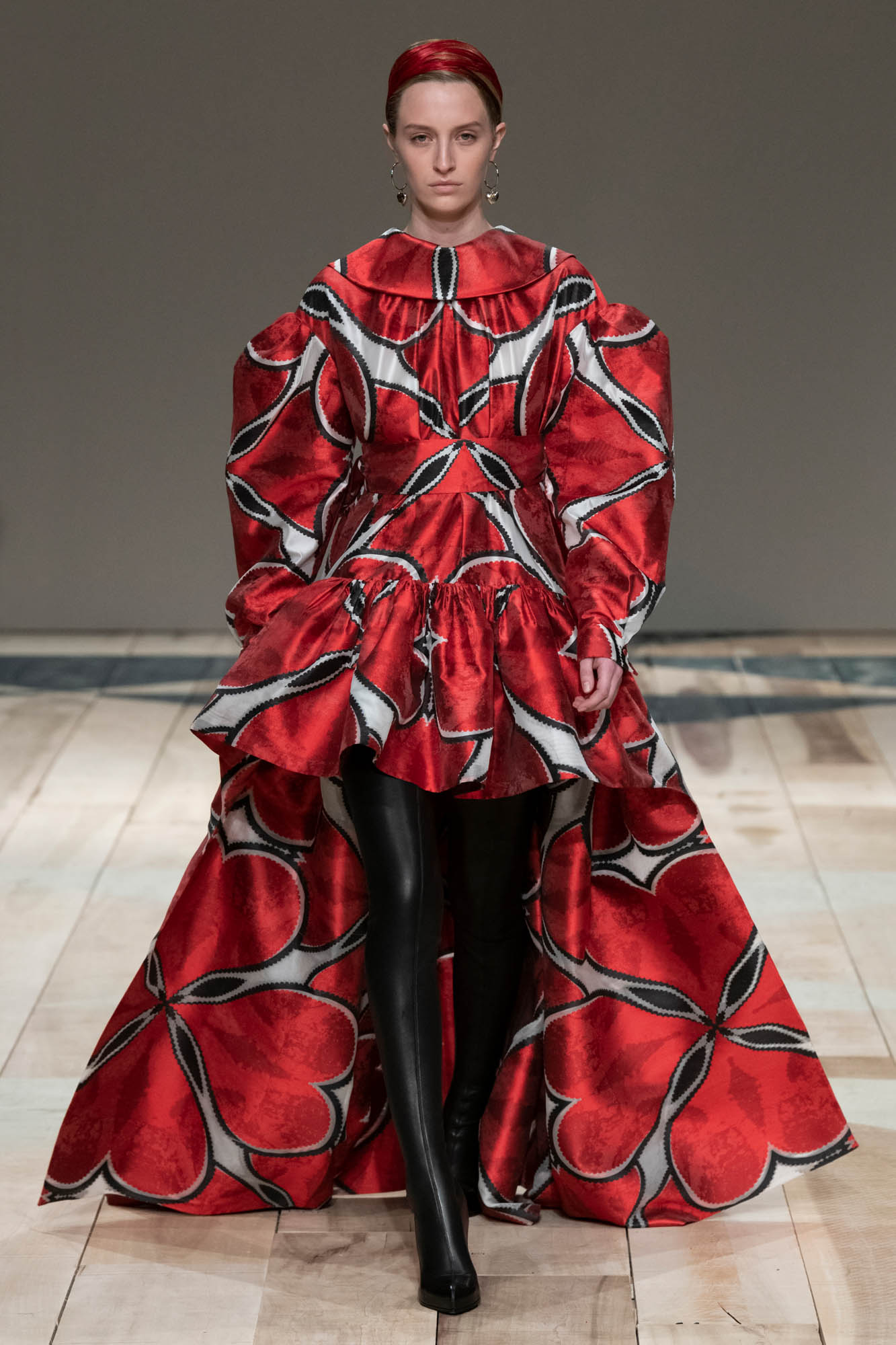 ALEXANDER MCQUEEN FALL WINTER 2020 WOMEN'S COLLECTION ...