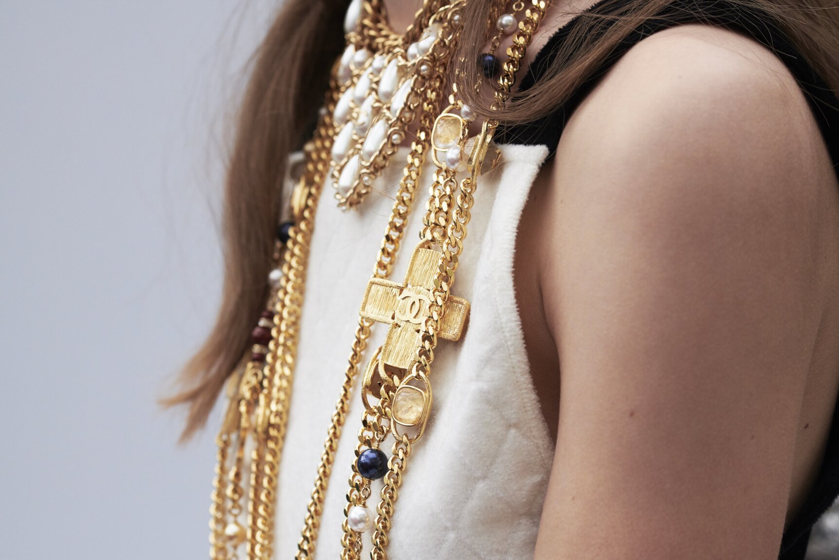 Chanel Womenswear Necklace Detail 2020-21