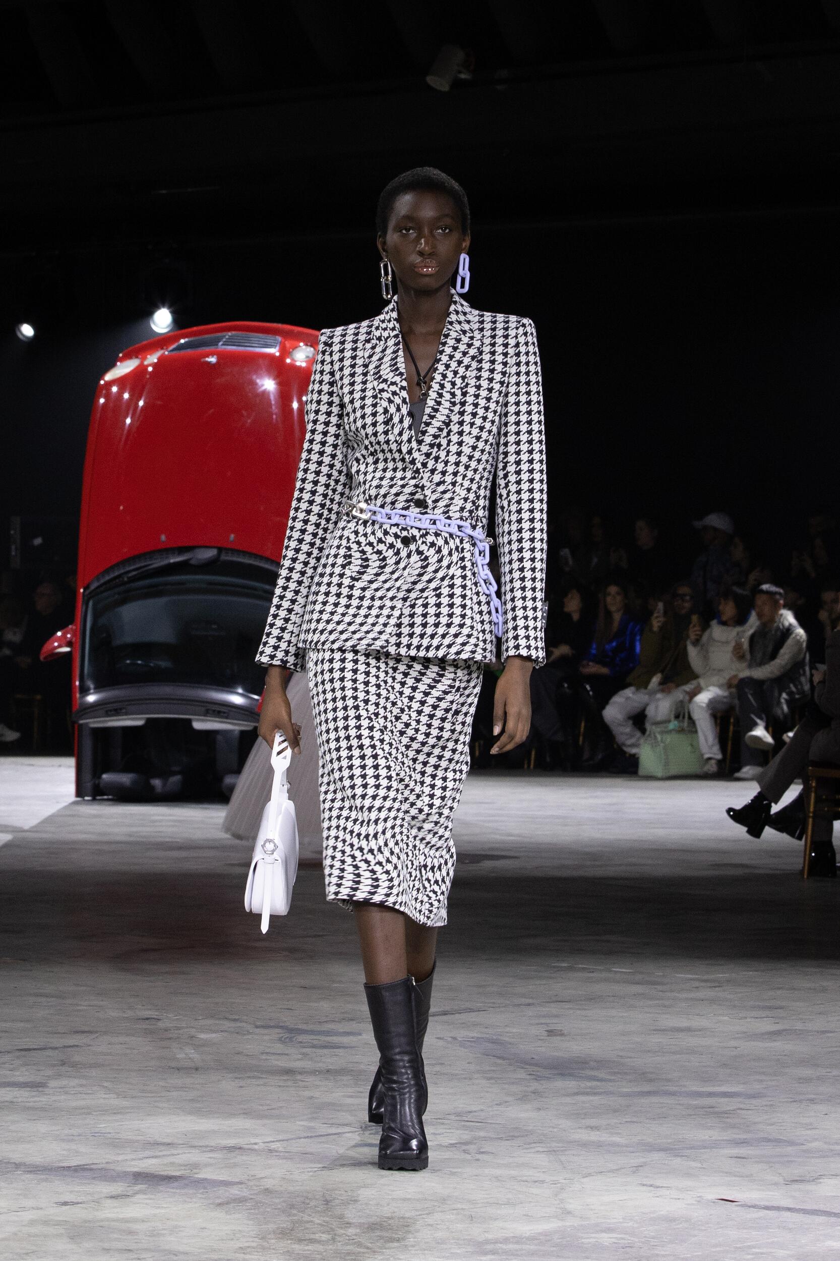 Off White c/o Virgil Abloh Paris Fashion Week Womenswear Trends